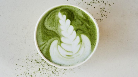 Vanilie Matcha Latte 16 Oz