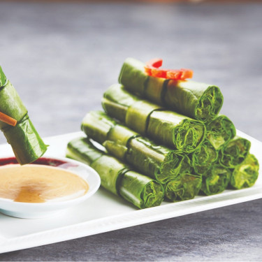 Zhī Má Jiàng Yóu Mài Cài Lettuce Roll With Homemade Sesame Sauce