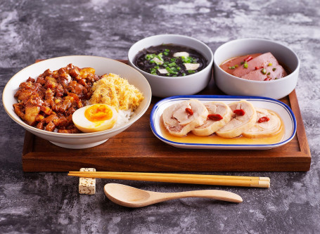 Tái Zhōng Shǒu Gōng Jī Juǎn Lǔ Ròu Fàn Biàn Dāng Handmade Chicken Roll W/ Braised Pork Rice Bento