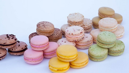 French Macaron Large