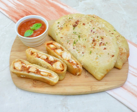 Calzone Cu Pui Parmigiana