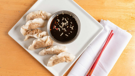 A5. Steamed Pork Dumpling (6)