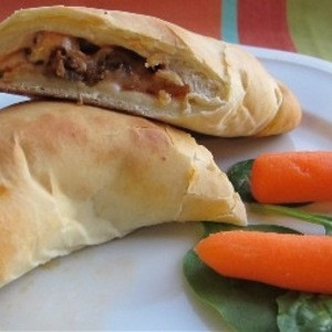 Creați-Vă Propria Calzone Coptă Necesară