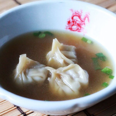 18. Supă Wonton