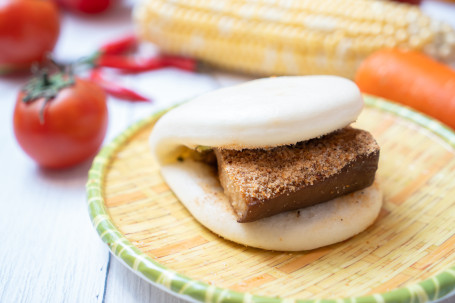 Zhāo Pái Zhū Nǎn Yì Bāo Taiwanese Pork Belly Buns