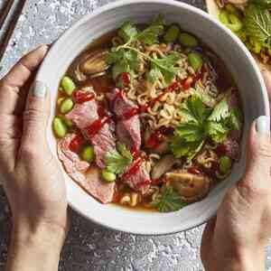 Ramen Picant Cu Carne De Vita