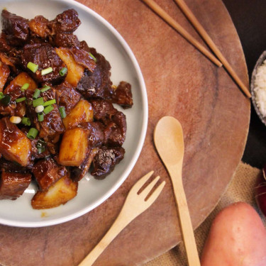 Stewed Beef Tenderloin With Potato （Non Spicy） Lǎo Wèi Dào Dà Sū Niú Ròu Dùn Yáng Yù （Bù Là）