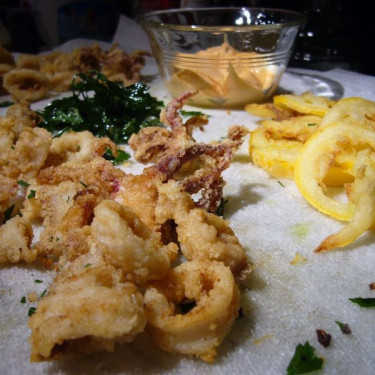 Calamari Prăjiți