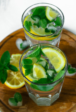 Mojito Cu Limonă Și Mentă