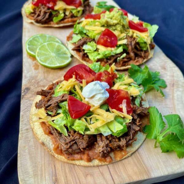 Tostada Cu Carne De Vită Mărunțită