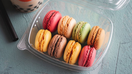 French Macarons (8 Pcs)