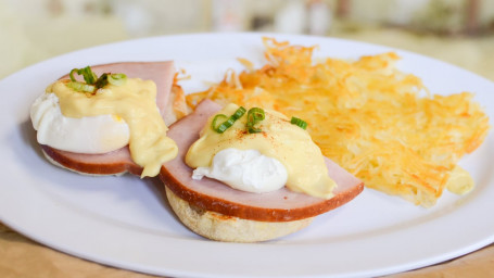 C1. Classic Egg Benedict