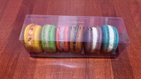 Box Of Macaron 6Pcs