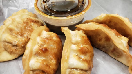 Pan Fried Pork Dumplings (10 Pcs)