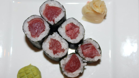 43. Tekka Maki (Tuna Roll)