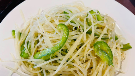 Stir-Fried Julienne Potatoes Qīng Chǎo Tǔ Dòu Sī