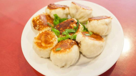 Pan Fried Pork Bun 8 Shēng Bāo